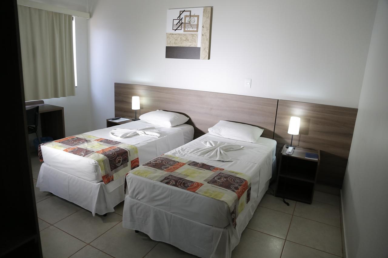 Beira Lago Palace Hotel Morrinhos  Zewnętrze zdjęcie